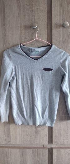 Reserved 128 cm sweater