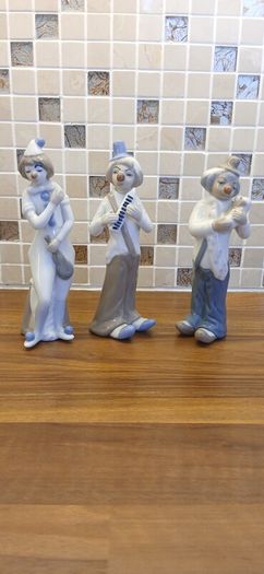 porcelain Spanish pieces