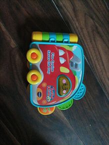 VTECH toot toot book