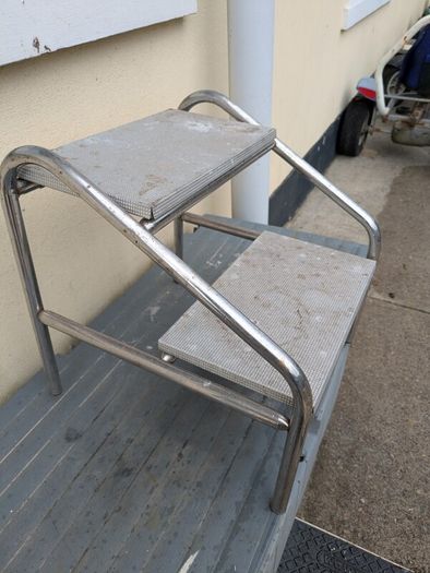 caravan 2 steps