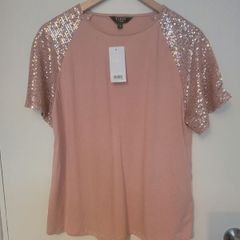 Lipsy top