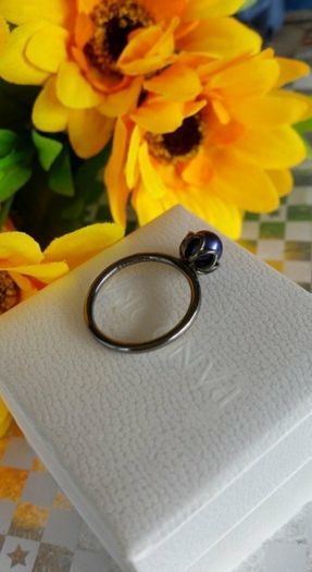 brand new pandora pearl  ring