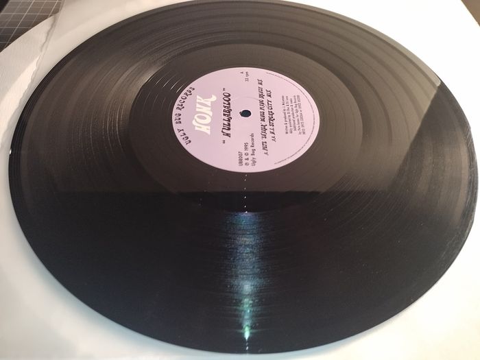 Honk - Hullabaloo - Ugly Bug Records - QUALITY 90s Pete BONES 303 Piano HOUSE CLASSIC!
