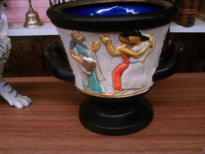drinking vessel