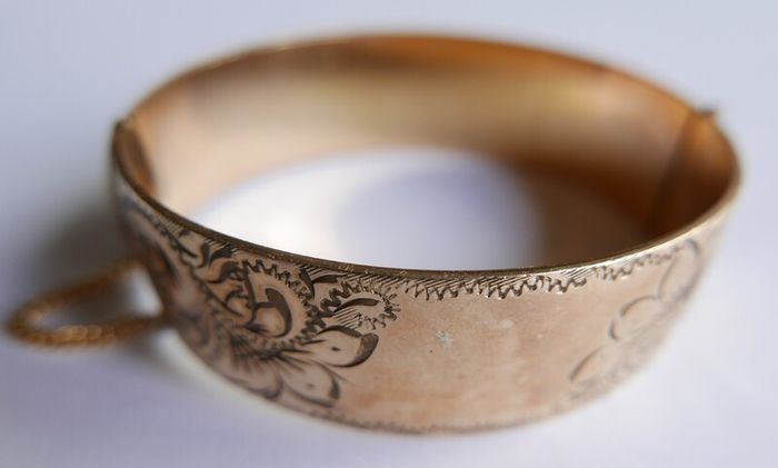 Antique Solid 1/20 9ct R.g. Rolled Gold Bangle With Safety Chain 50,4g
