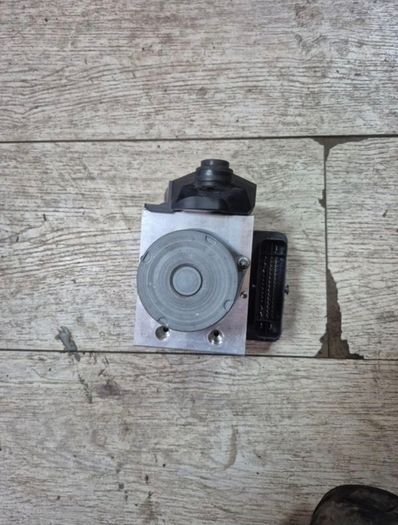 Audi ABS pump 8W0907379J (Audi A4/A5/Q7)