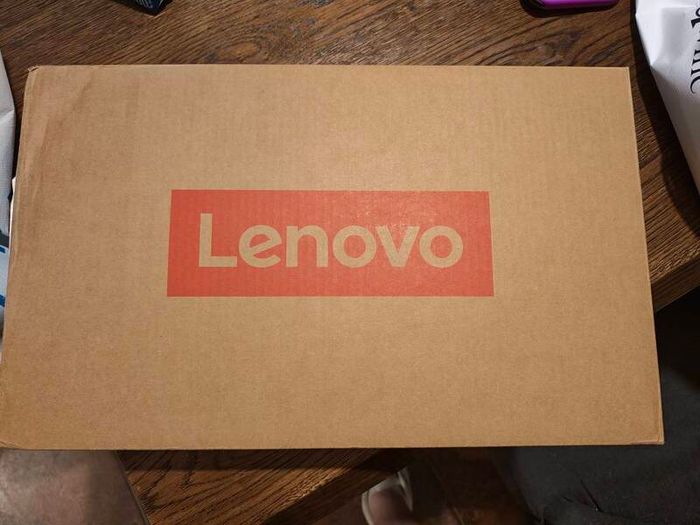 Lenovo IdeaPad Slim 3 8/512GB New Boxed