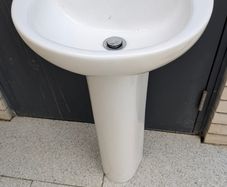 Bathroom sink
