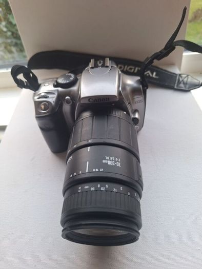 Canon EOS 300D digital SLR camera