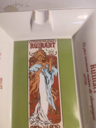 Ruinart ashtray in vintage porcelain with some repair on one edge of it, French Champagne, Gift Champagne Made in France
