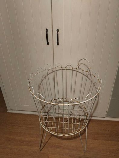 Circular Iron shop stand.