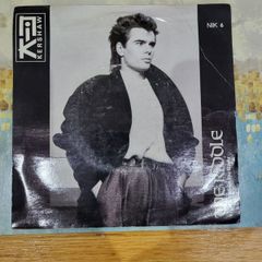Nik Kershaw The Riddle 7 inch single NIK6