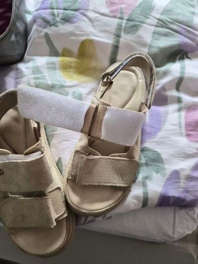sandles