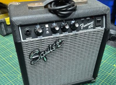 Squier Frontman 10G guitar amplifier