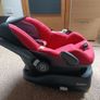 Maxi-Cosi Pebble Car Seat + FamilyFix ISOFIX Base Image 2