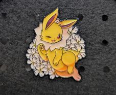 Jolteon enamel pin