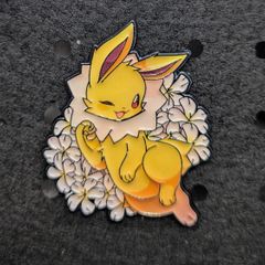 Jolteon enamel pin