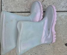 wellies