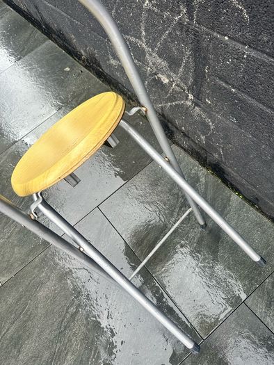 2 garden chairs