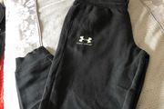 Mens under armour bottoms size M reduced