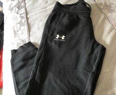 Mens under armour bottoms size M reduced