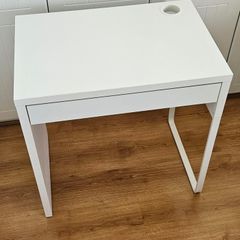 Desk white