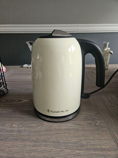 Russell Hobbs Cream steel Kettle