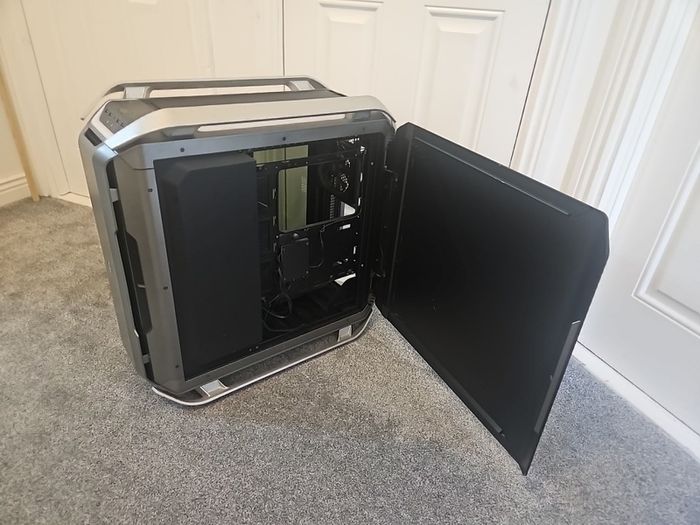Coolermaster Cosmos atx case