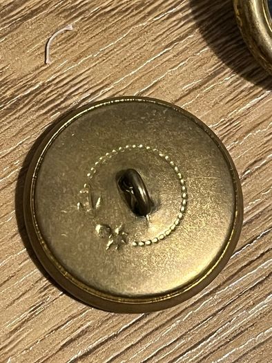 7 Vintage Buttons