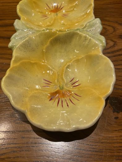Beswick  Pansy dish