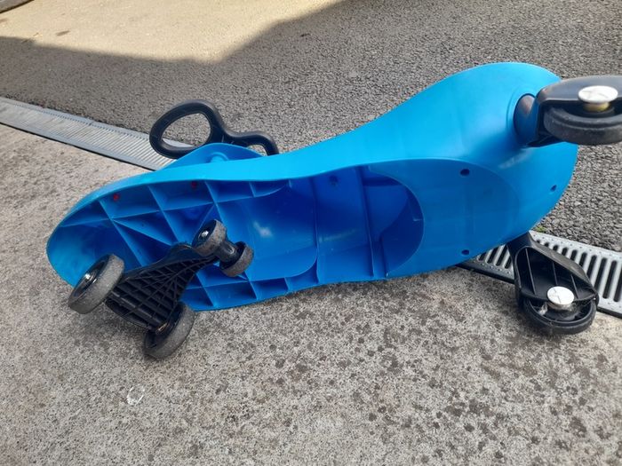 Wiggle Car