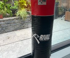 Boxing equipment punch bag