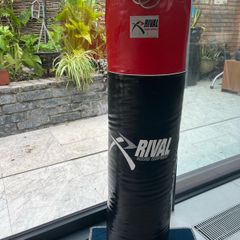 Boxing equipment punch bag