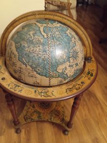 Drinks globe