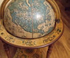 Drinks globe