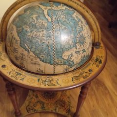 Drinks globe