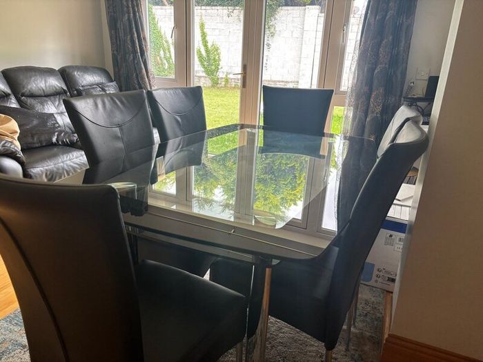 Pre Loved 6 Seater Dining Table with 6 Chairs