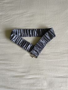 Elastic grey/silver belt