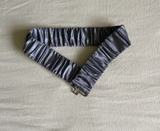 Elastic grey/silver belt