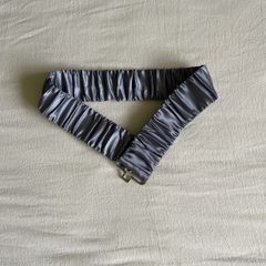 Elastic grey/silver belt