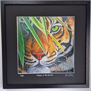 Hidden in the Leaves | FineArt Print | Framed