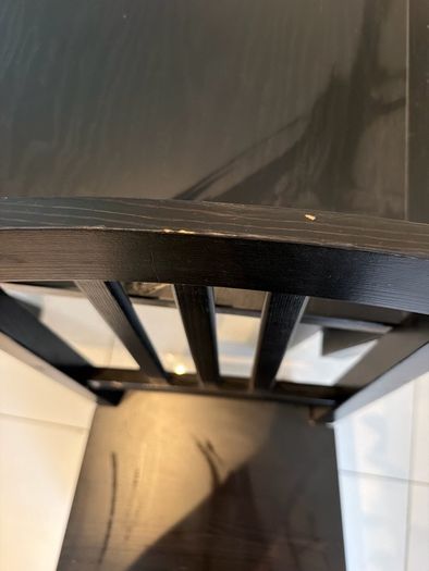 Kitchen table & 3 chairs (extends)