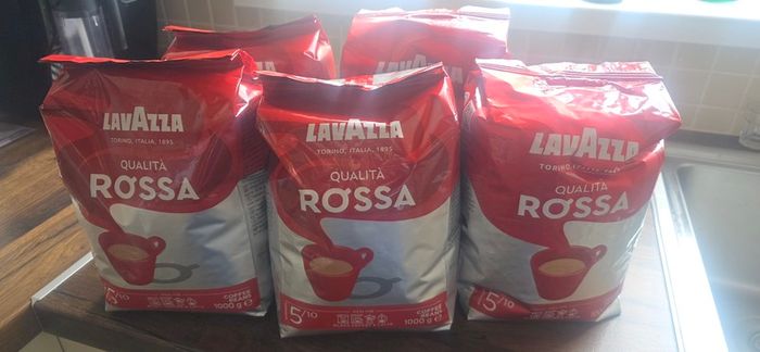 Coffee beans lavazza qualita Rossa