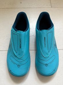 New Nike boys football shoes, uk 12 / eur 30