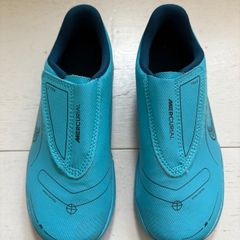 New Nike boys football shoes, uk 12 / eur 30