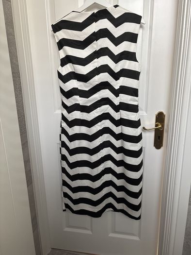 Jasmine Guinness Dress Size 14
