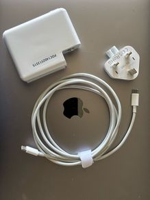 Apple compatible 140 watt USB-C power adapter new plug and cable