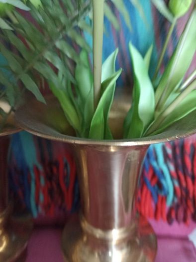 2 X Decorative Vases