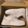 White woman shoes Image 4