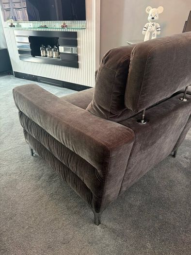Sitting room suite. 3/4 seater recliner, and chair